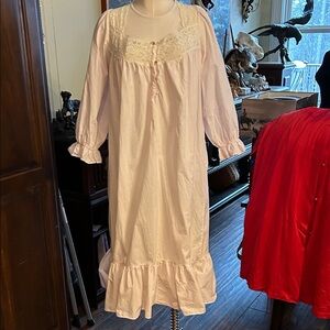 Vintage Lindsey Blake Sz L 100% Cotton Pink w Lace Detail Nightgown GVC